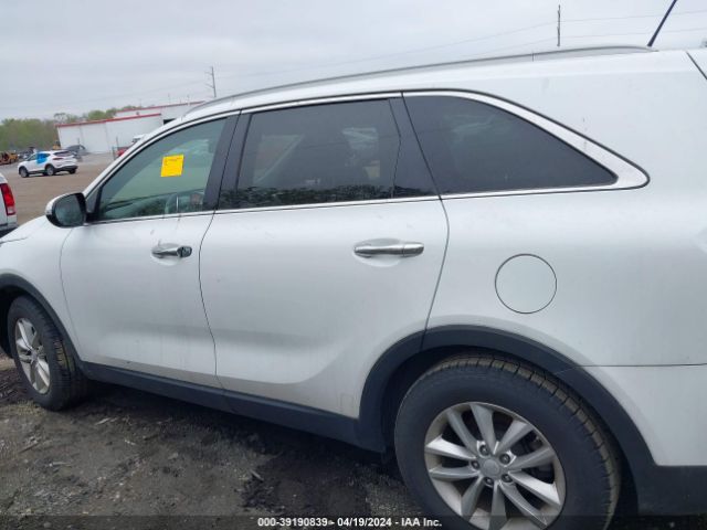 5XYPG4A53HG286444 KIA Sorento 3.3l Lx