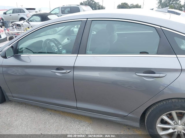 Hyundai SONATA SE 2018 5NPE24AF5JH612094 Image 14