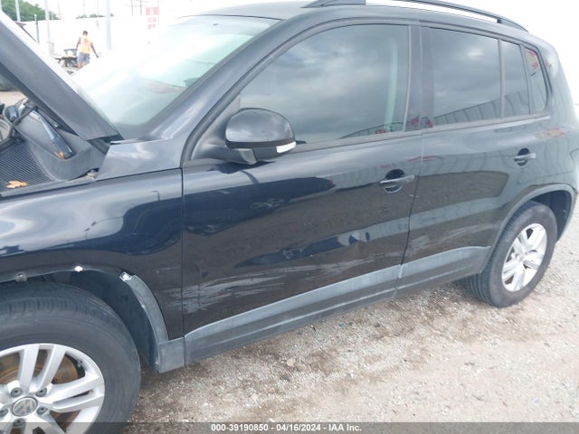 WVGAV7AX2GW542794 Volkswagen TIGUAN S