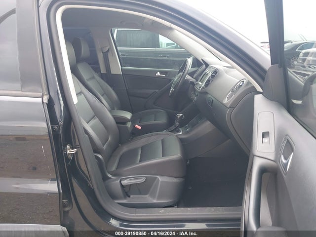 WVGAV7AX2GW542794 Volkswagen TIGUAN S