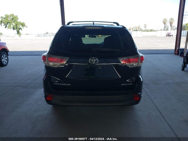 Toyota Highlander Xle V6 2015 5TDJKRFH2FS198750 Image 16
