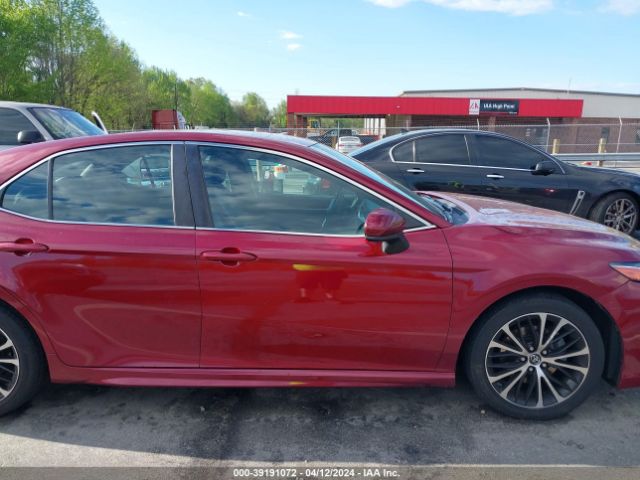 4T1B11HK8JU561747 Toyota CAMRY SE