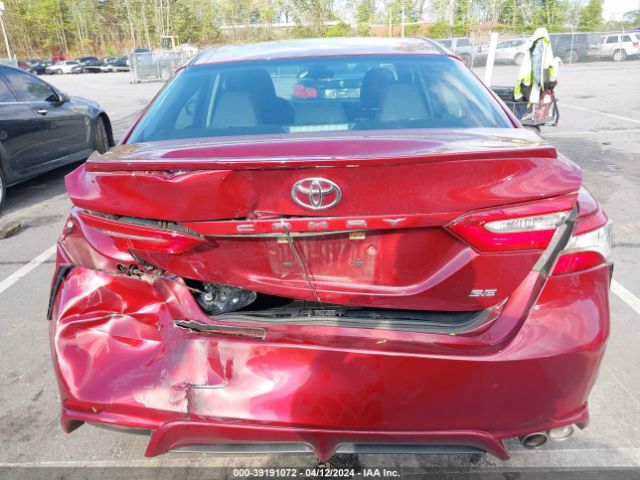4T1B11HK8JU561747 Toyota CAMRY SE
