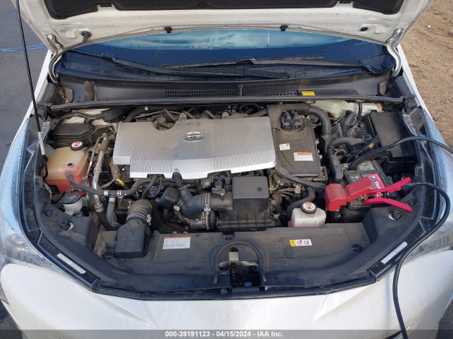 Toyota Prius Two 2017 JTDKBRFU3H3564382 Image 10