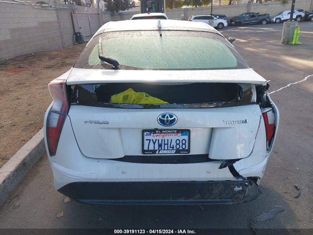 Toyota Prius Two 2017 JTDKBRFU3H3564382 Image 17