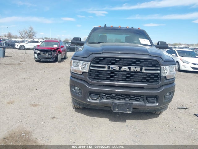 3C6UR5DL8NG373483 RAM 2500 Big Horn  4x4 6'4 Box