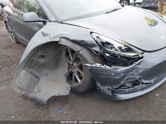 Tesla Model 3 Long Range Dual Motor All-wheel Drive 2022 5YJ3E1EB3NF107681 Image 6