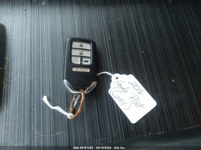 Honda Pilot Touring 2016 5FNYF6H91GB082002 Image 11