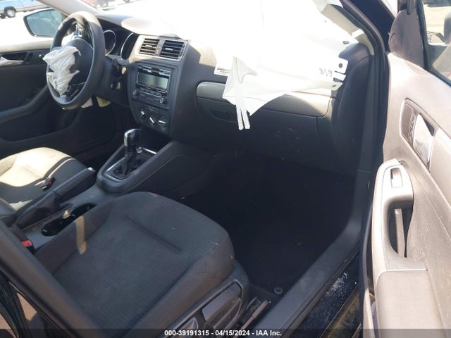 3VWD07AJXFM353124 Volkswagen Jetta 1.8t Se