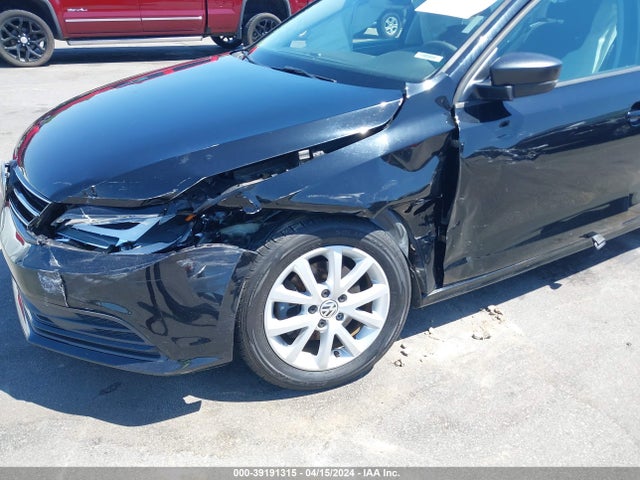 3VWD07AJXFM353124 Volkswagen Jetta 1.8t Se