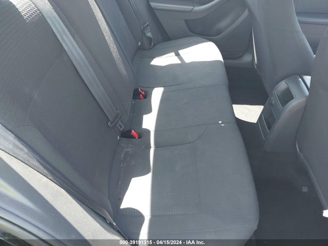 3VWD07AJXFM353124 Volkswagen Jetta 1.8t Se