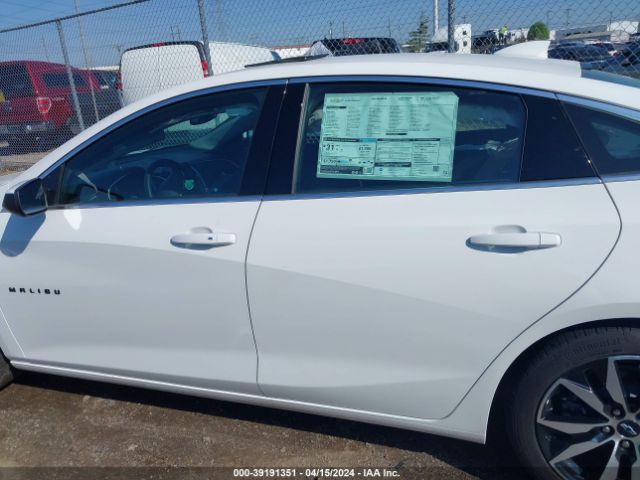 1G1ZG5ST2RF137063 Chevrolet Malibu Fwd Rs