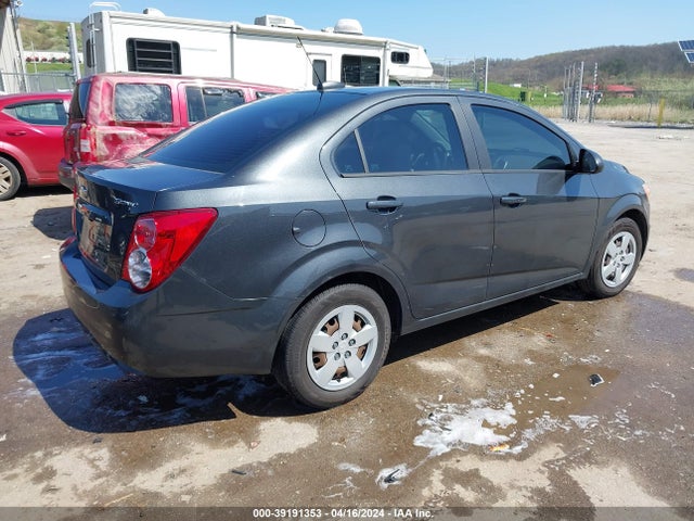 Chevrolet Sonic Ls Auto 2016 1G1JA5SHXG4162957 Image 4