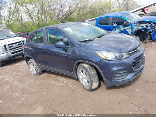 Chevrolet TRAX LS 2018 3GNCJNSB6JL233947 Image 1