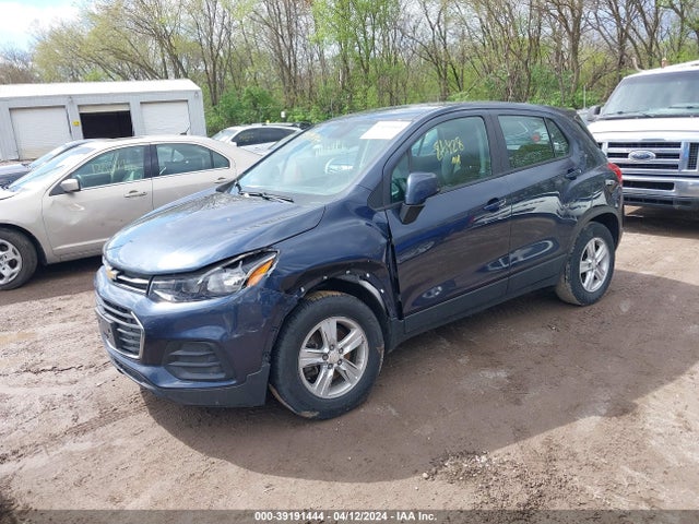 Chevrolet TRAX LS 2018 3GNCJNSB6JL233947 Image 2