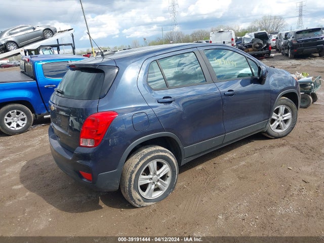 Chevrolet TRAX LS 2018 3GNCJNSB6JL233947 Image 4