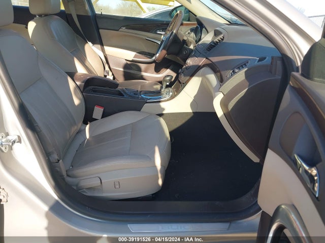 39191526 :رقم المزاد ، W04GP5EC1B1051833 vin ، 2011 Buick Regal Cxl Russelsheim مزاد بيع