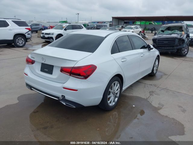 W1K3G4EB2LJ204524 Mercedes-Benz A 220