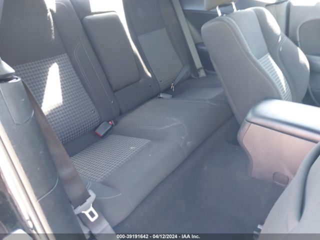 2C3CDZAG4NH258093 Dodge Challenger Sxt