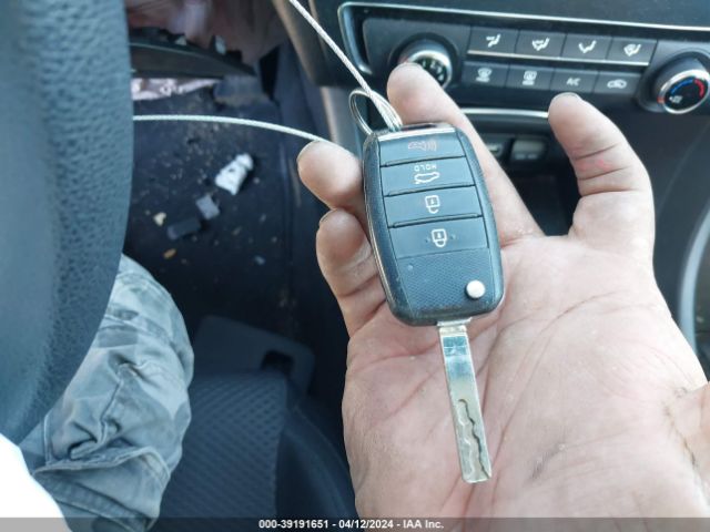5XXGT4L35JG236839 KIA Optima Lx