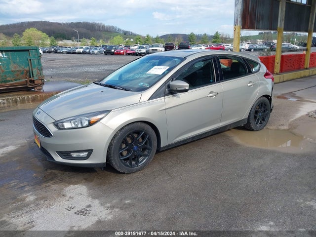 Ford FOCUS SE 2016 1FADP3K21GL407191 Image 2
