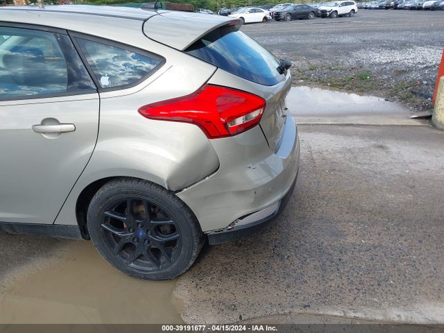 Ford FOCUS SE 2016 1FADP3K21GL407191 Image 6