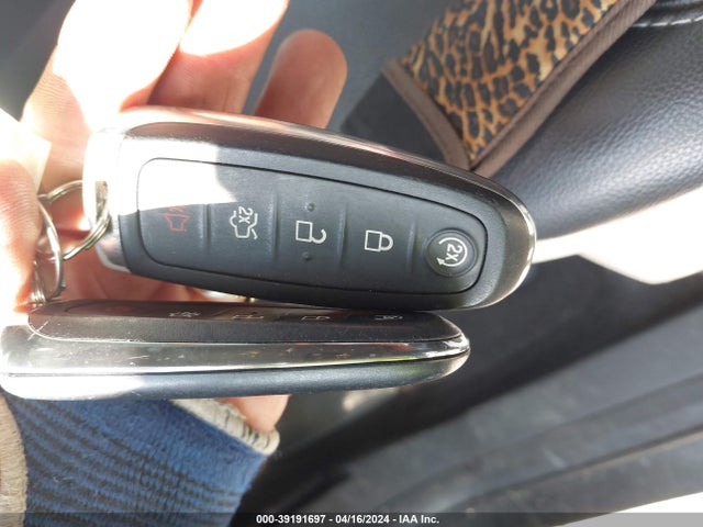 1FMCU9HD1KUA84933 Ford ESCAPE SEL