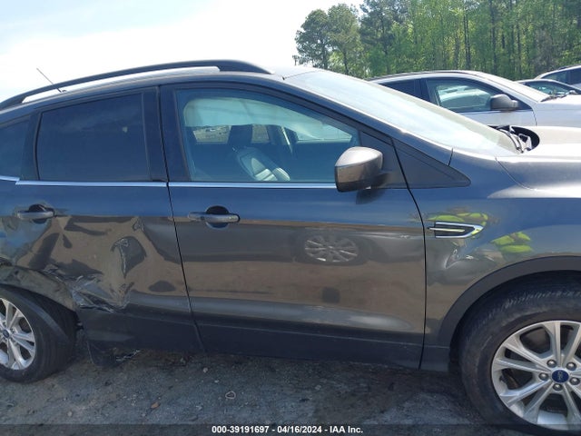 1FMCU9HD1KUA84933 Ford ESCAPE SEL