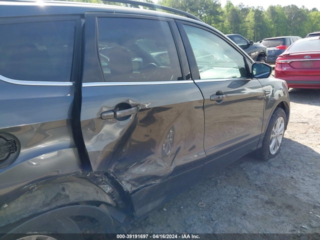 1FMCU9HD1KUA84933 Ford ESCAPE SEL