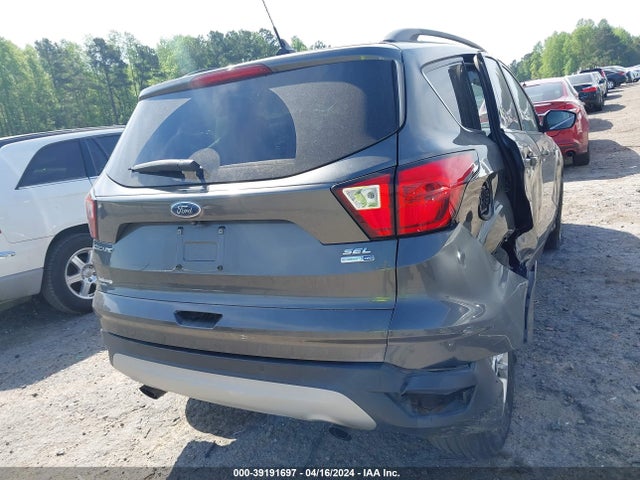 1FMCU9HD1KUA84933 Ford ESCAPE SEL