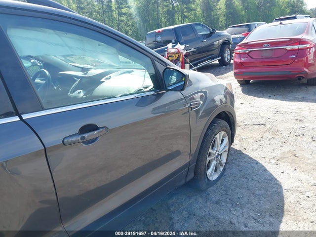 1FMCU9HD1KUA84933 Ford ESCAPE SEL