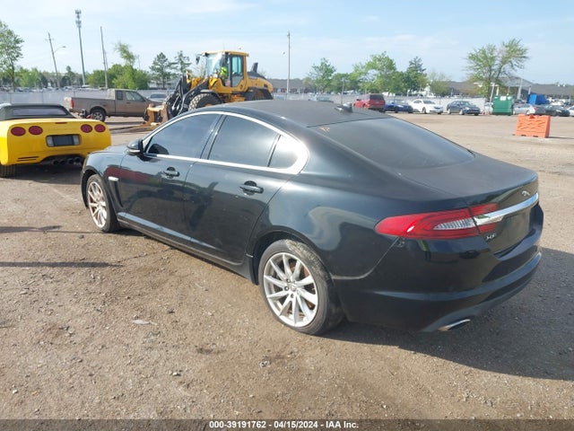 2013 JAGUAR XF SAJWA0ES9DPS71493 Photo 2