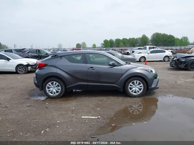 Toyota C-HR LE 2019 JTNKHMBX1K1044617 Image 13