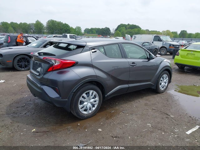 Toyota C-HR LE 2019 JTNKHMBX1K1044617 Image 4