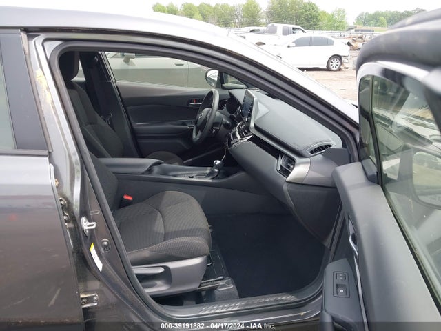 Toyota C-HR LE 2019 JTNKHMBX1K1044617 Image 5