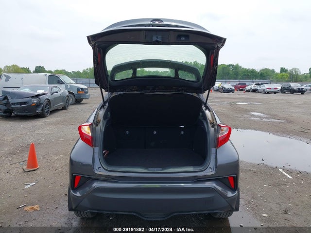 Toyota C-HR LE 2019 JTNKHMBX1K1044617 Image 8