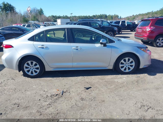 Toyota COROLLA LE 2022 JTDEPMAE1N3033193 Image 13