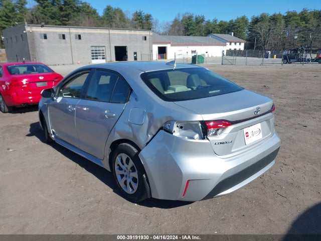 Toyota COROLLA LE 2022 JTDEPMAE1N3033193 Image 3