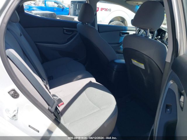 5NPDH4AE4GH681319 Hyundai ELANTRA SE