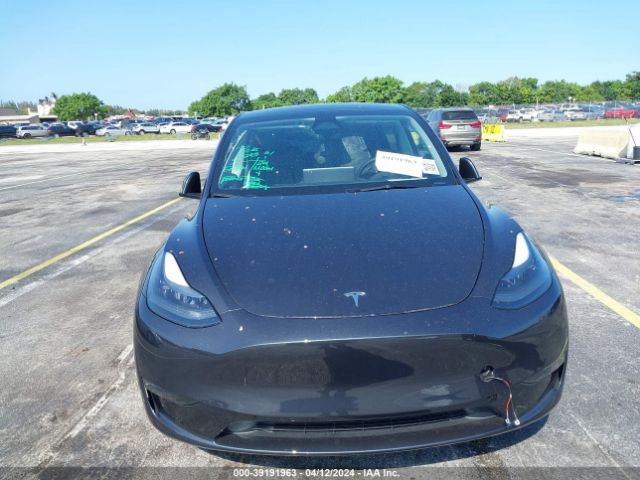 7SAYGDEE8RF037762 Tesla Model Y Long Range Dual Motor All-wheel Drive