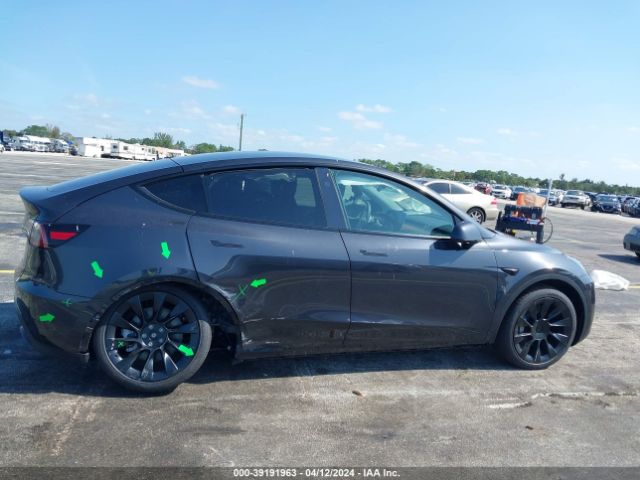 7SAYGDEE8RF037762 Tesla Model Y Long Range Dual Motor All-wheel Drive