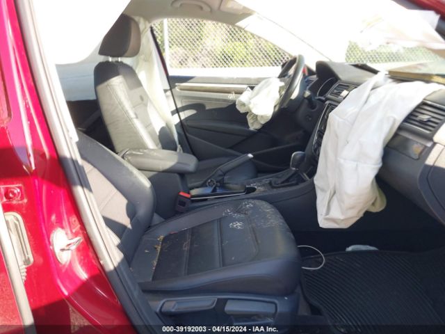 1VWBA7A32JC020304 Volkswagen Passat 2.0t Se
