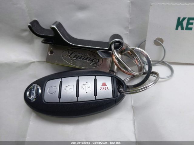 JN1BJ1CR0HW125937 Nissan Rogue Sport Sl