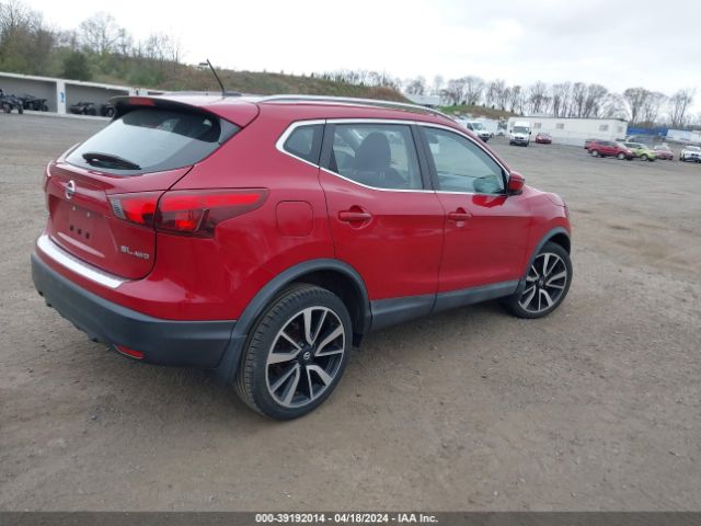 JN1BJ1CR0HW125937 Nissan Rogue Sport Sl