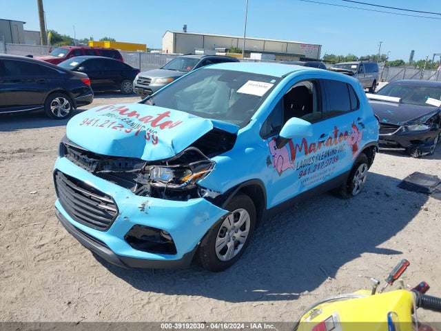 Chevrolet TRAX LS 2017 3GNCJKSBXHL185085 Image 2
