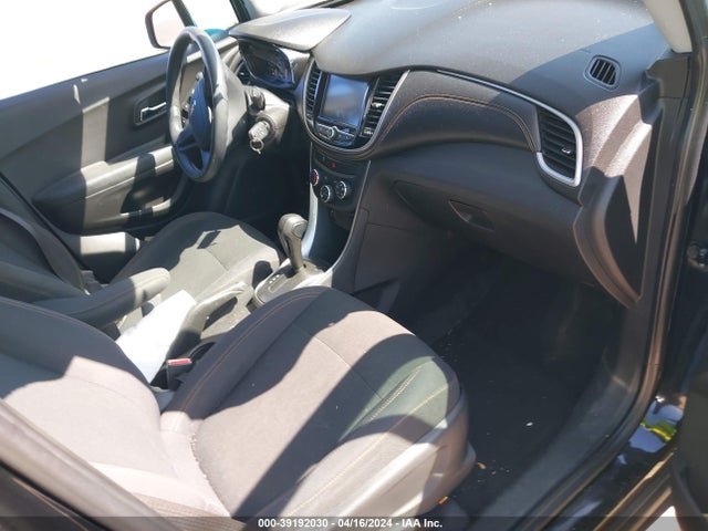 Chevrolet TRAX LS 2017 3GNCJKSBXHL185085 Image 5