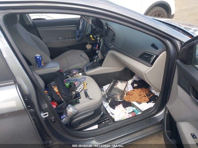 Hyundai ELANTRA SE 2018 5NPD74LF4JH383854 Image 5