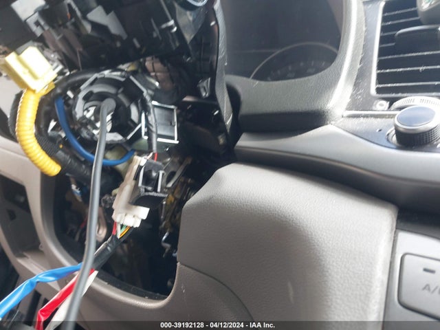 Hyundai ELANTRA SE 2018 5NPD74LF4JH383854 Image 6