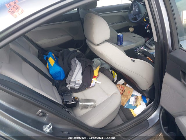 Hyundai ELANTRA SE 2018 5NPD74LF4JH383854 Image 8