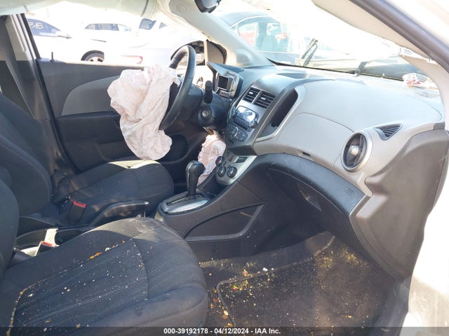 Chevrolet Sonic Lt Auto 2014 1G1JC5SH8E4187475 Image 5